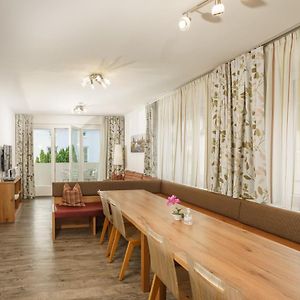 Appartement met Drie Slaapkamers op de Tweede Verdieping